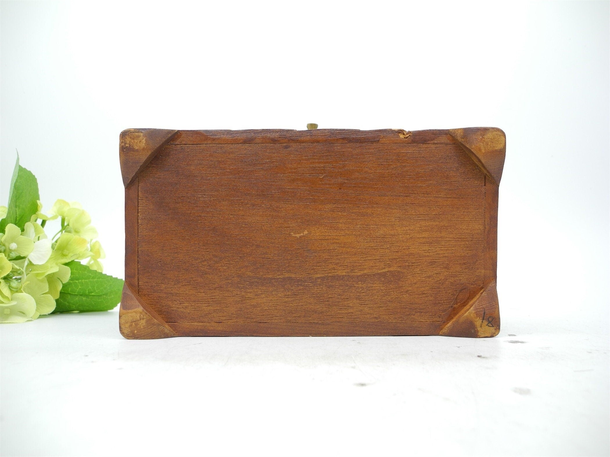 Vtg Camphor Wooden Trinket Box, Chinese Handcraft,