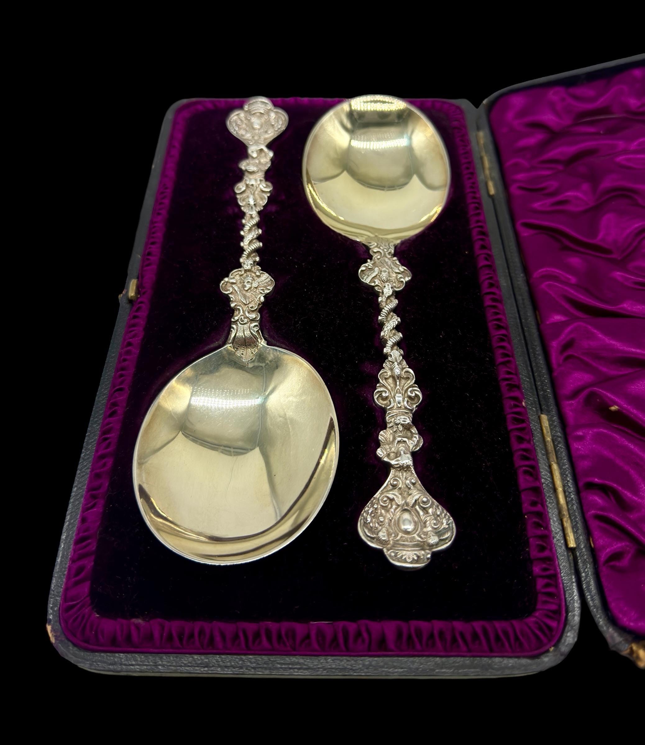1892 Edward Hutton London hallmark silver spoon boxed,England made