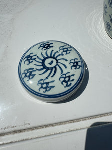 Big Chinese Blue and White Porcelain Tea Caddy Flowers Pattern Tea Caddy