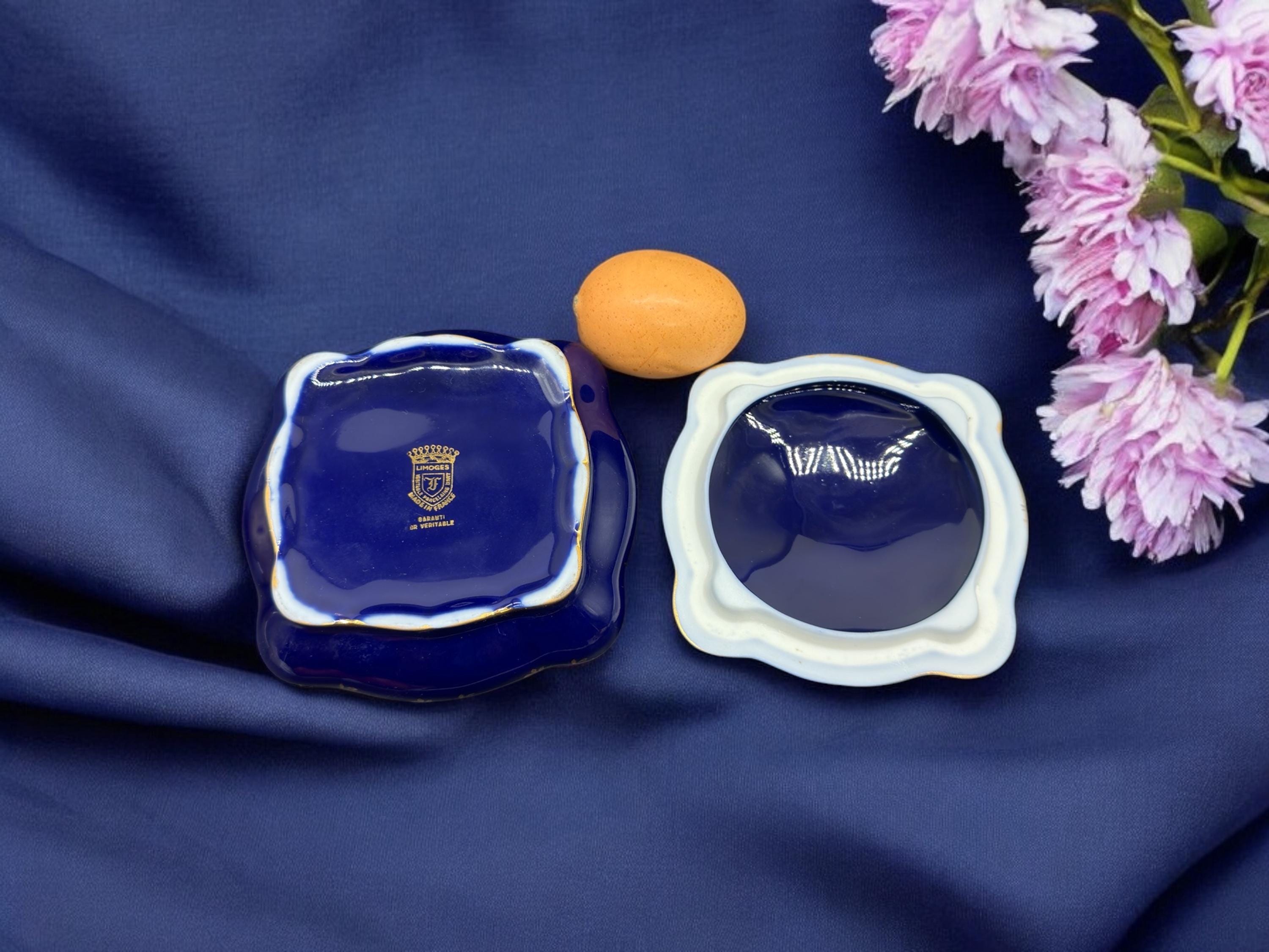 Big D'ART LIMOGES Cobalt gold  trinket box