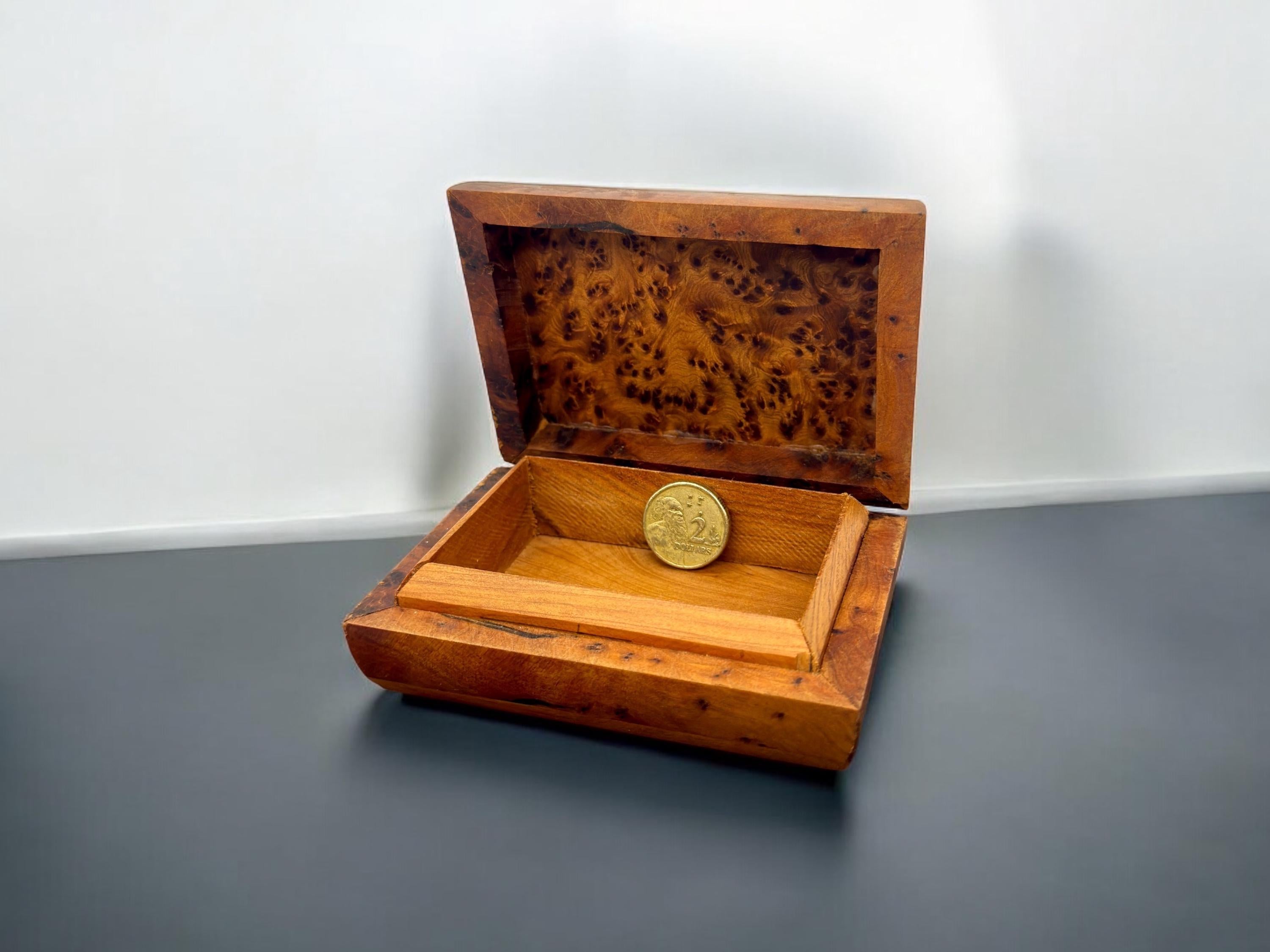 Burl wood trinkets box,strong fragrance