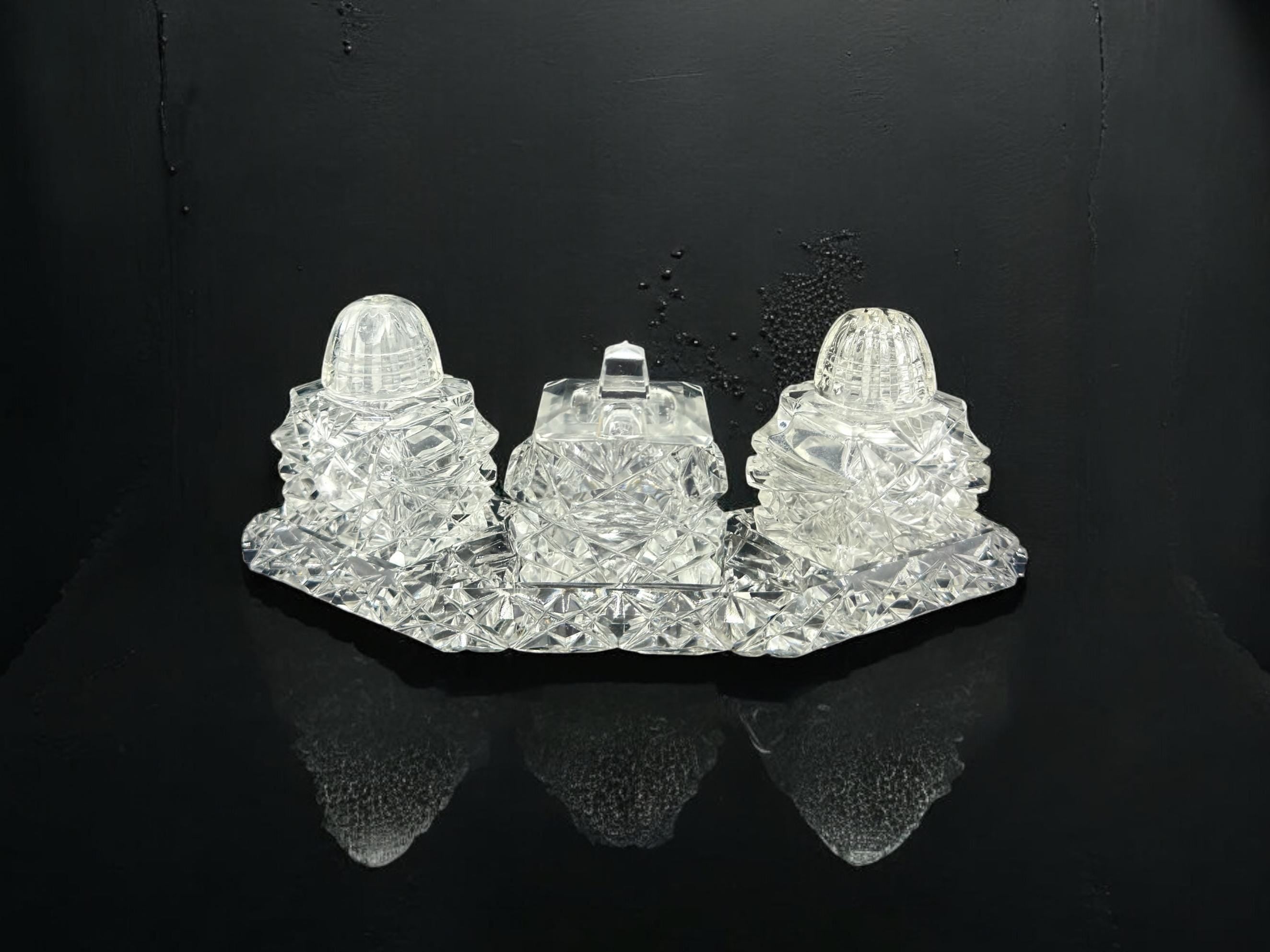 Crystal salt n pepper cruit set
