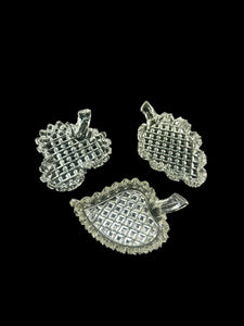 3x small crystal plate/dish