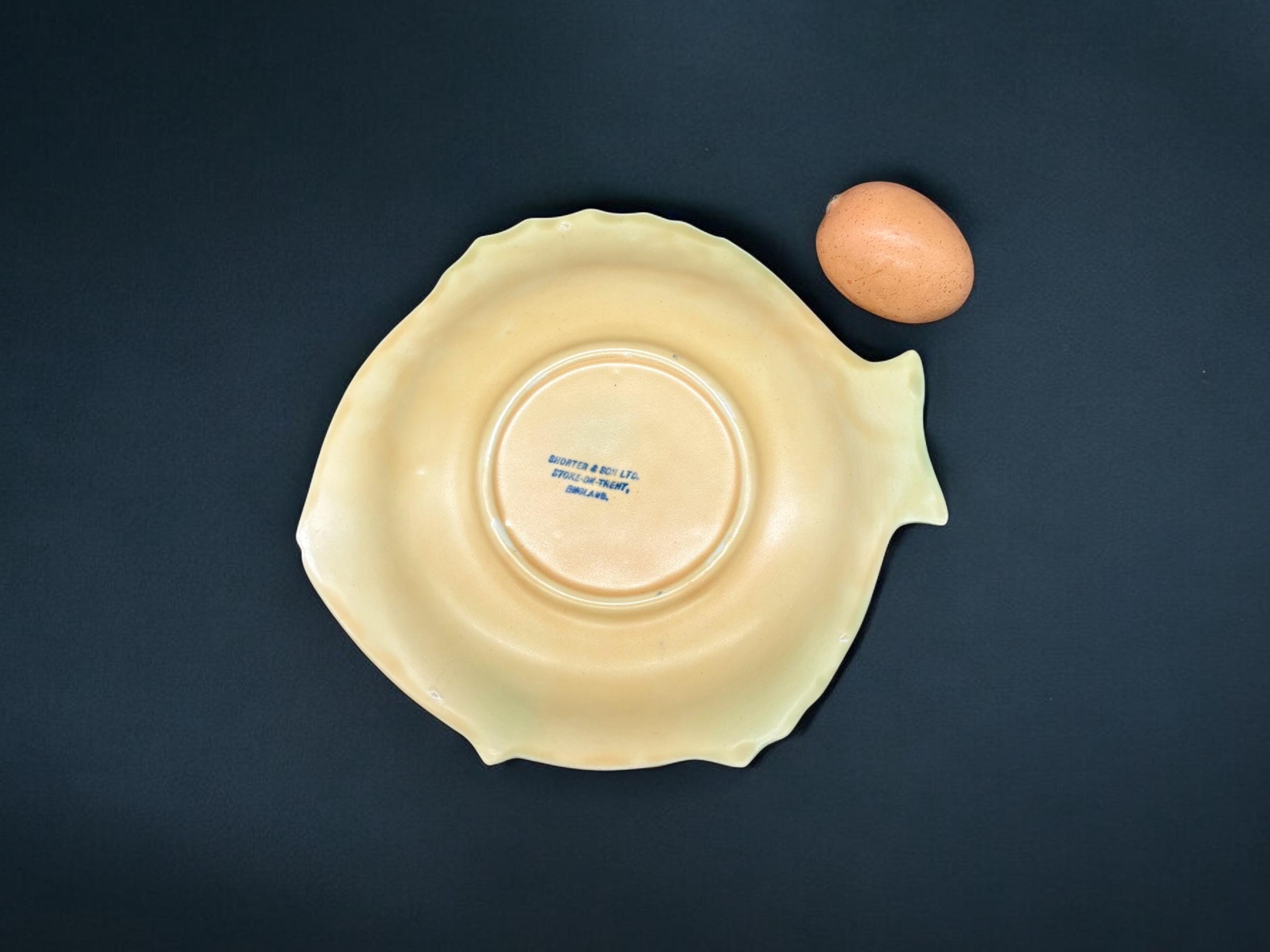 Large 38cm Art Deco fish platter, Shorter & Son Fisherware yellow fish shaped serving
