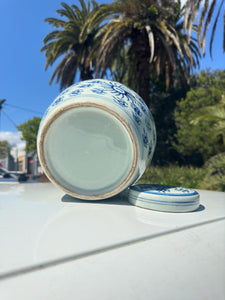 Big Chinese Blue and White Porcelain Tea Caddy Flowers Pattern Tea Caddy