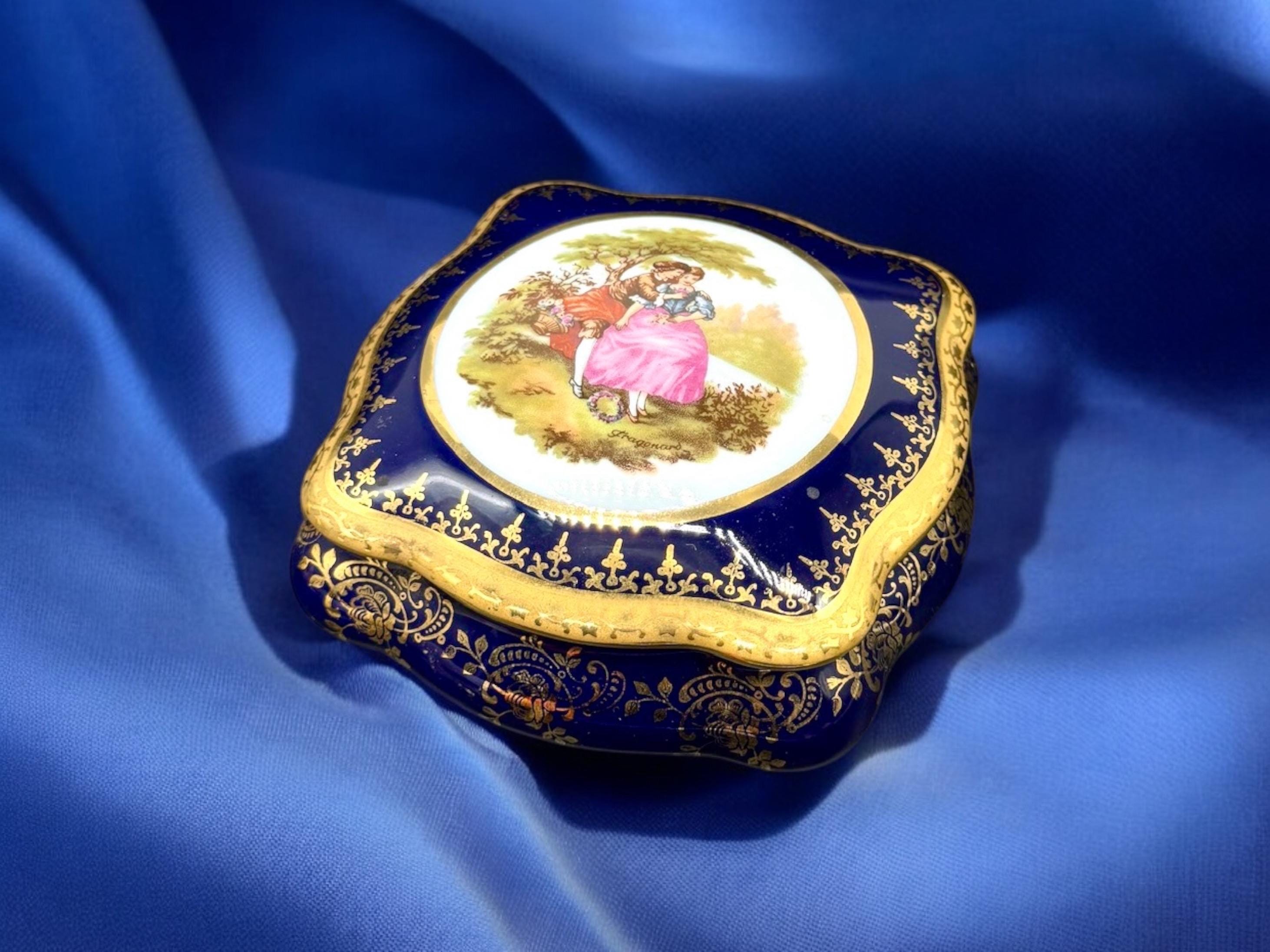 Big D'ART LIMOGES Cobalt gold  trinket box