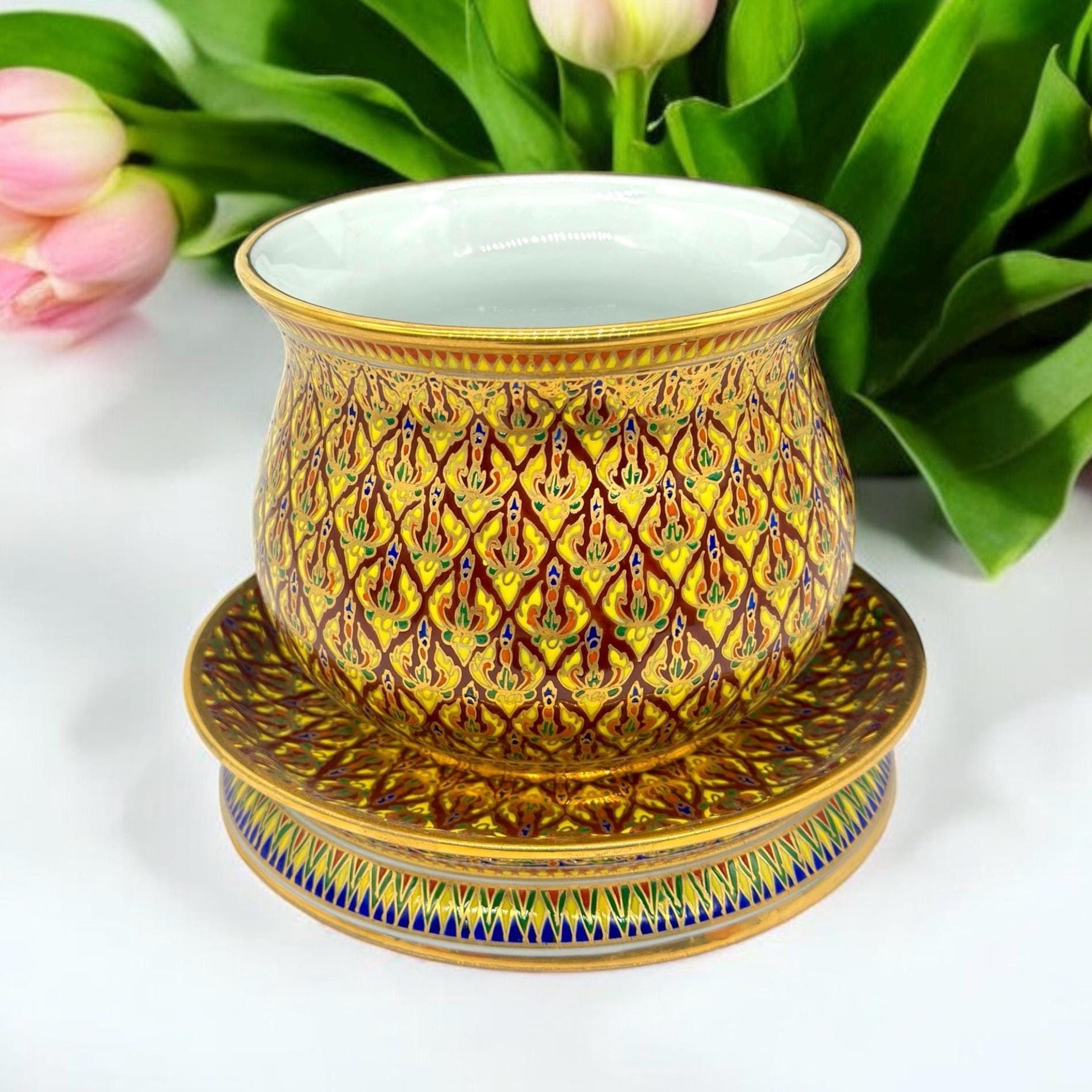 2 P Thai Gold Tone BENJARONG Porcelain  pot/vase with  plate base hand painted
