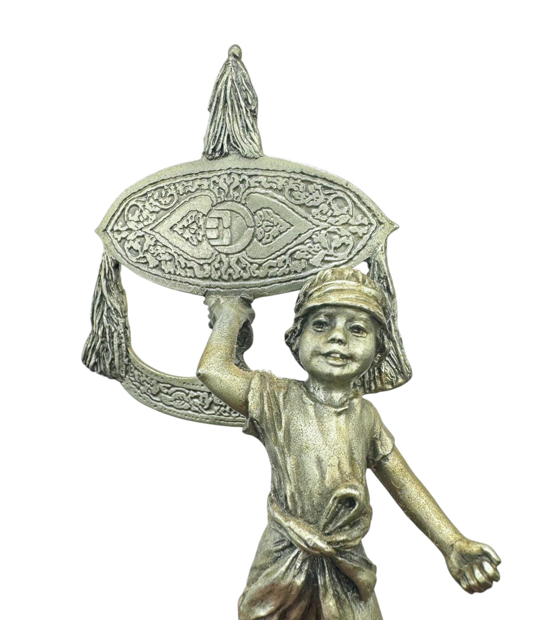 Vtg BOY with Kite SPECIALLY Crafted for mas Selangor Pewter Figurine