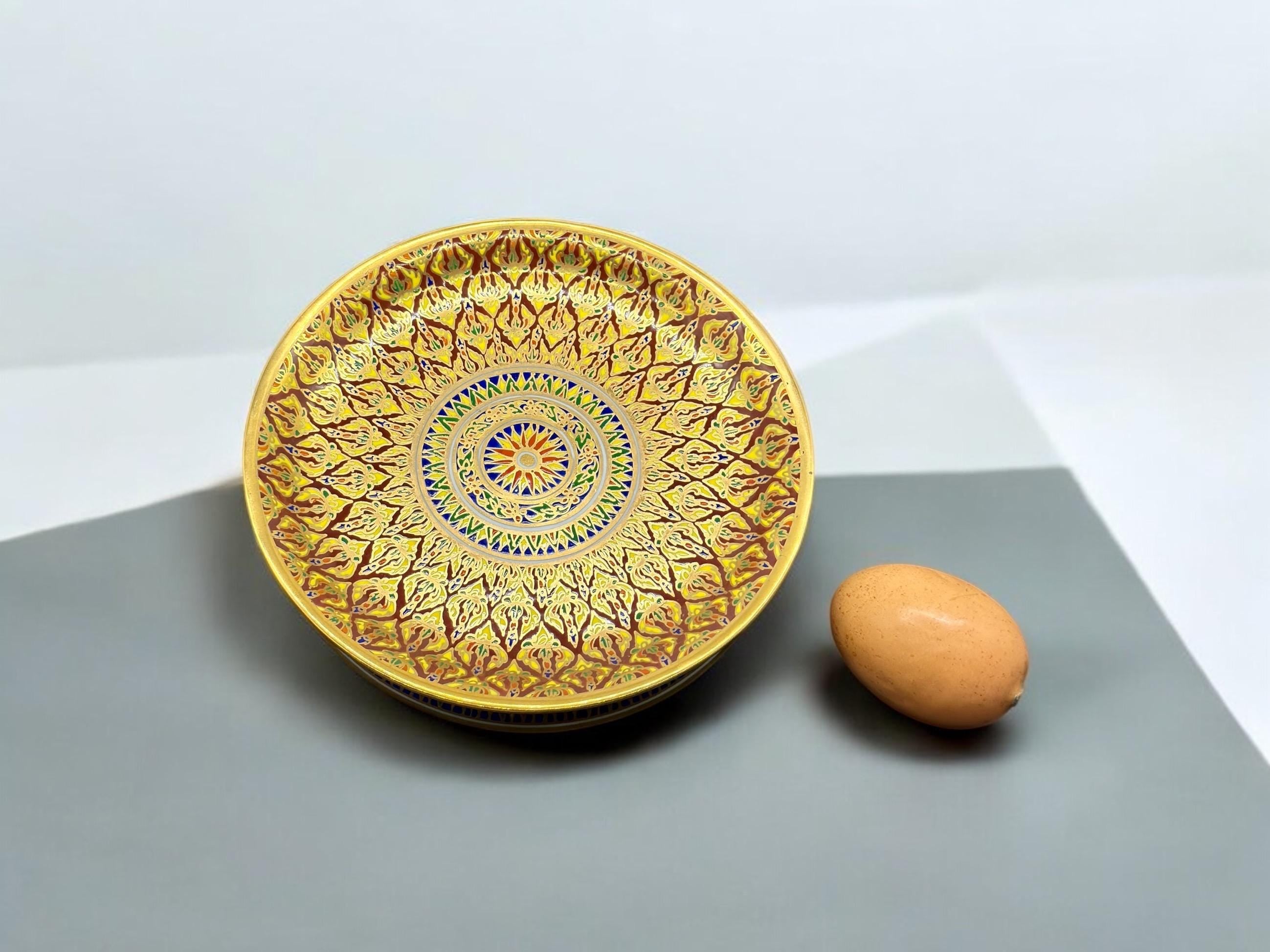 2 P Thai Gold Tone BENJARONG Porcelain  pot/vase with  plate base hand painted