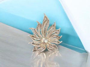 Vintage filigree flower brooch