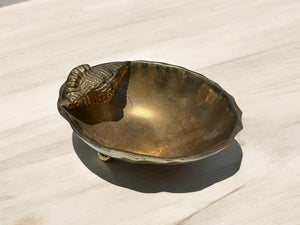 Brass shell shaped bowl/ dish